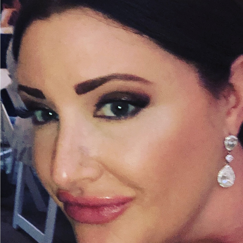 Meet your Posher, Chrissie